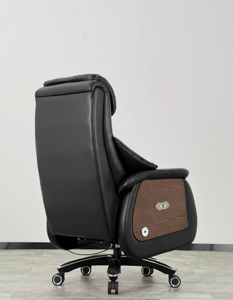 Harry CEO Chair