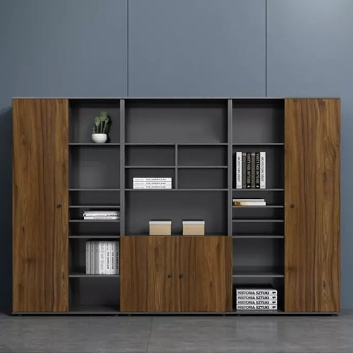 Multi-storey cabinet